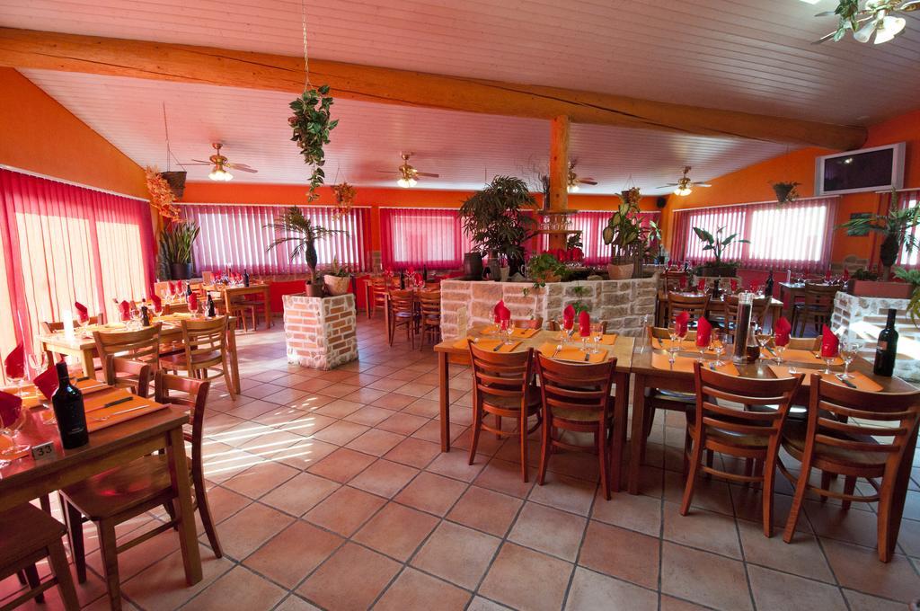 Hotel Bellavista "Bellevue" Saignelégier Eksteriør billede